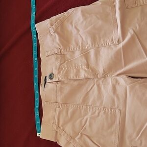 Lee relaxed fit mid rise shorts size 6 medium